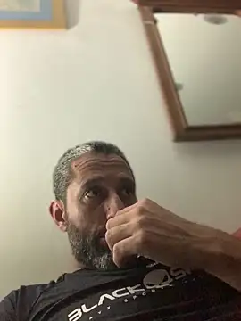 Snapshot of Calientesensible chatting on 03-27-26, 03:12 Calientesensible online show from 03-27-26, 03:12