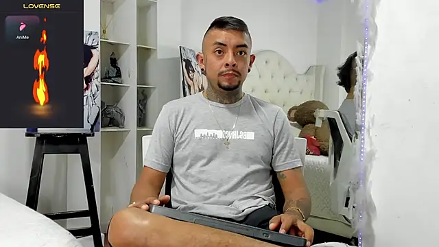 Snapshot of BASTIAN_NICOLAS_ chatting on 12-02-25, 08:15 BASTIAN NICOLAS online show from 12-02-25, 08:15