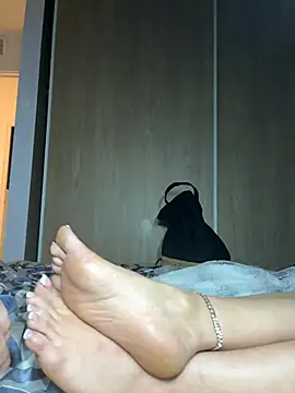 Snapshot of DS-DIVA chatting on 11-29-25, 06:49 DS-DIVA online show from 11-29-25, 06:49