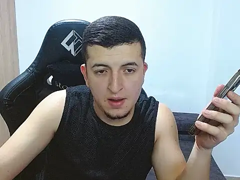 Liam jones10 online show from 11-30-25, 04:38