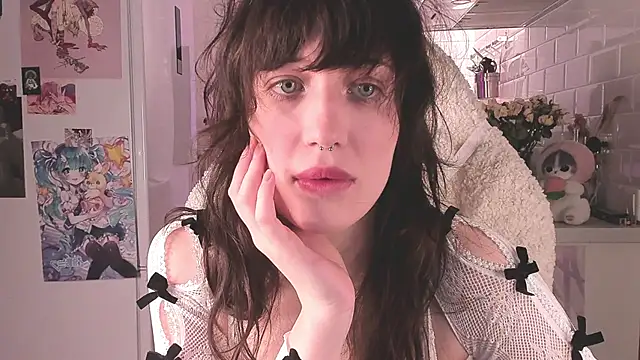 Snapshot of MePretty chatting on 12-26-24, 02:33 MePretty online show from 12-26-24, 02:33