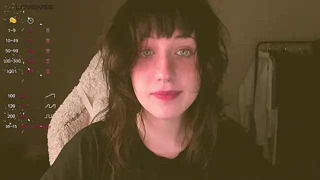 Snapshot of MePretty chatting on 09-16-25, 04:52 MePretty online show from 09-16-25, 04:52