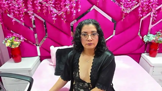 Alexa Sanz online show from 12-17-25, 07:20