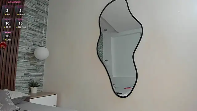 Snapshot of skinny_naughty_ chatting on 12-01-25, 08:58 skinny naughty online show from 12-01-25, 08:58