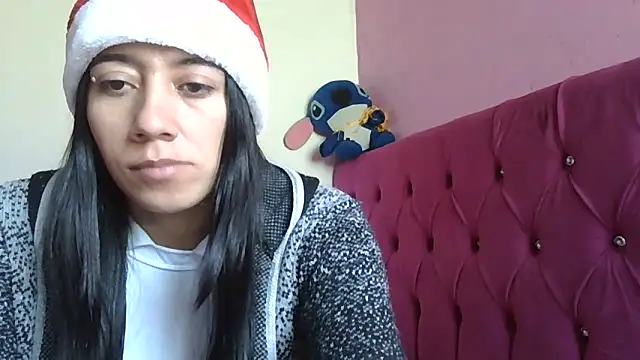 TaylorLove- online show from 12-18-25, 02:23