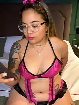 Snapshot of Lindalatina2001 chatting on 01-09-26, 01:08 Lindalatina2001 online show from 01-09-26, 01:08