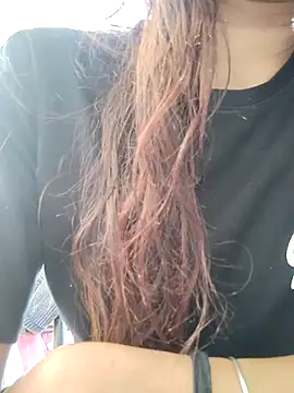 RADHIKA-1143 online show from 12-22-25, 09:39