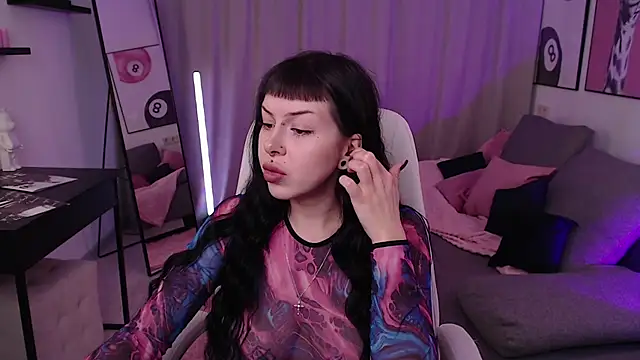 Eliza Bennet online show from 12-02-25, 07:36