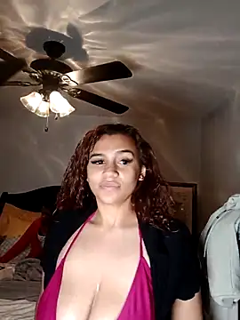lightskinchick12 online show from 12-17-25, 07:14