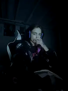 DkAuxier1 online show from 12-14-25, 12:38