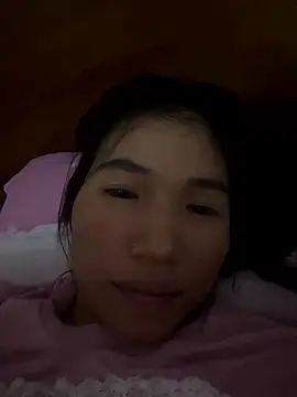 Snapshot of AmmyZii chatting on 01-16-26, 04:11 AmmyZii online show from 01-16-26, 04:11