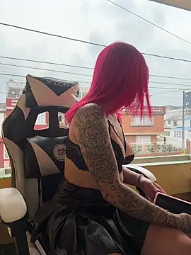 Scarlett firee online show from 12-20-25, 05:09