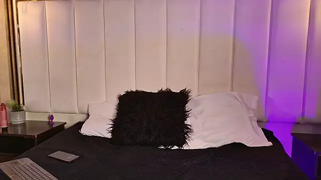 HannyJones online show from 12-22-25, 12:46