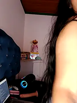 MisNicol online show from 12-04-25, 08:28