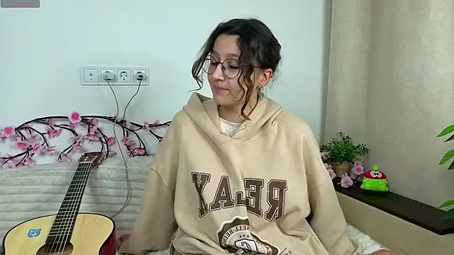 LinBeemon online show from 12-18-25, 04:24