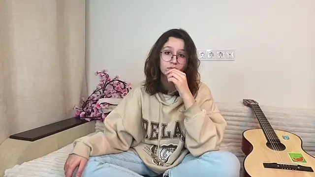 LinBeemon online show from 12-19-25, 04:14