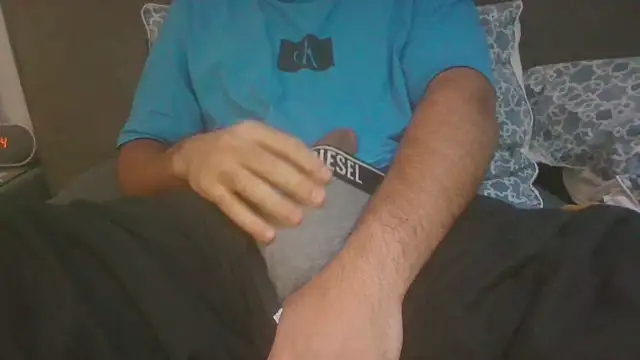 userre08 online show from 12-21-25, 11:56