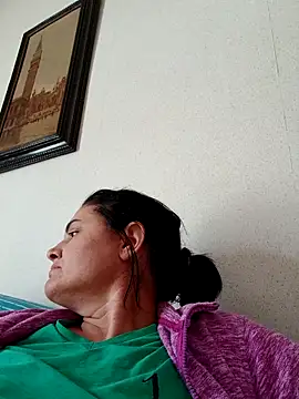 Snapshot of gini92 chatting on 03-26-26, 12:11 gini92 online show from 03-26-26, 12:11