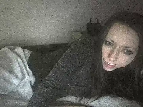 EllaIonela97 online show from 01-08-26, 03:09