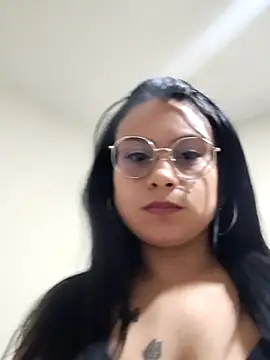 Snapshot of Laura_Daza1 chatting on 12-03-25, 12:51 Laura Daza1 online show from 12-03-25, 12:51