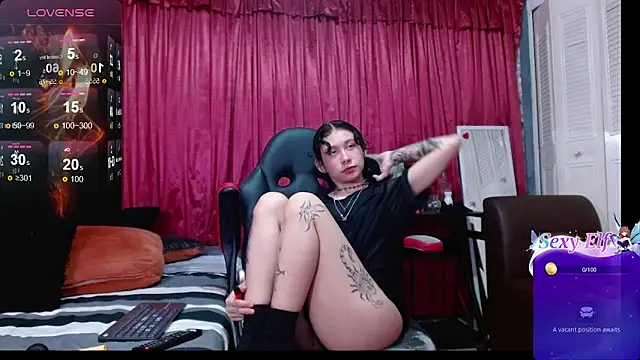 Snapshot of natashastalin chatting on 12-17-25, 12:33 natashastalin online show from 12-17-25, 12:33