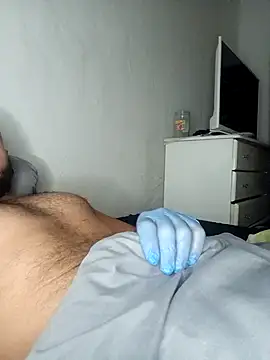 Snapshot of Shotdicks chatting on 12-04-25, 09:18 Shotdicks online show from 12-04-25, 09:18