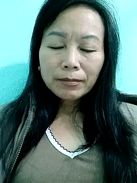 Snapshot of Lili-123k chatting on 12-02-25, 11:56 Lili-123k online show from 12-02-25, 11:56