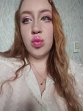 ElonaFox online show from 12-05-25, 03:30