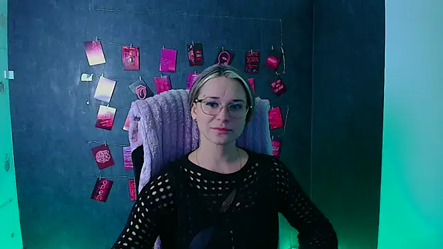 Melodie Aster online show from 01-13-26, 12:21