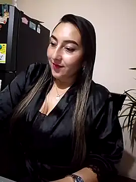 Snapshot of Valeria_montana_ chatting on 12-15-25, 11:53 Valeria montana online show from 12-15-25, 11:53