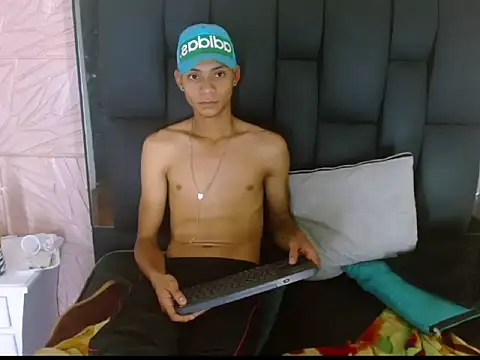 Axel Marcu online show from 12-16-25, 05:18