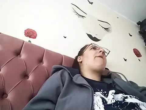 Snapshot of Dana92va chatting on 02-21-26, 11:11 Dana92va online show from 02-21-26, 11:11