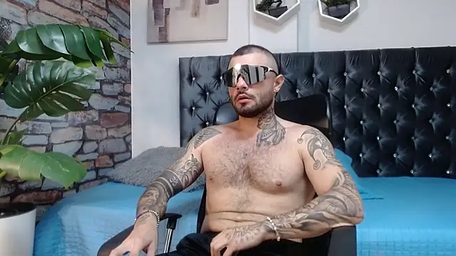 lucky smith1 online show from 12-04-25, 06:38