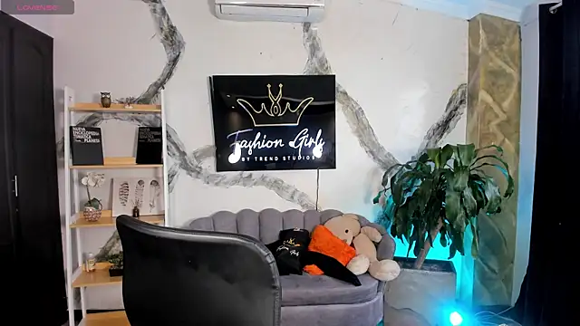 melodysnow  online show from 12-19-25, 09:11