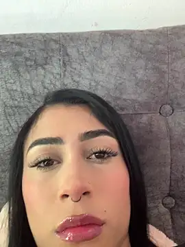 Mila goez online show from 12-20-25, 05:53