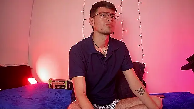 nicolatinboy online show from 02-14-26, 09:11