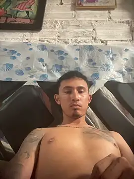 Snapshot of StevenMC27 chatting on 02-25-26, 04:16 StevenMC27 online show from 02-25-26, 04:16