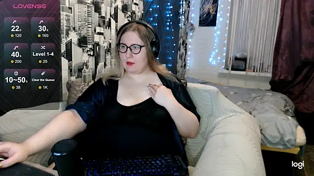 SecretGodnes online show from 12-22-25, 02:03