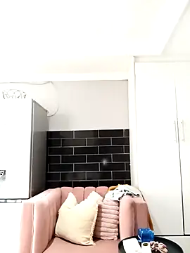 Snapshot of LICKME22TIMES chatting on 12-03-25, 02:26 LICKME22TIMES online show from 12-03-25, 02:26