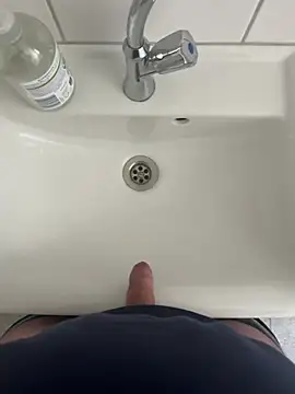 Snapshot of Dodo2223 chatting on 02-09-26, 01:37 Dodo2223 online show from 02-09-26, 01:37