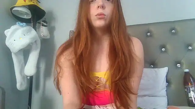 RedRubyRed online show from 12-05-25, 05:09