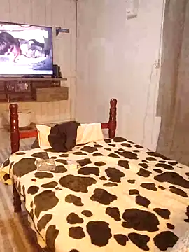 Snapshot of ellgatit chatting on 12-17-25, 11:55 ellgatit online show from 12-17-25, 11:55