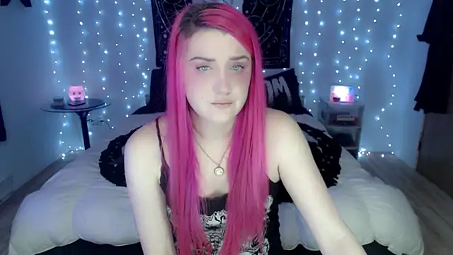 MaryMary  online show from 12-07-24, 01:58