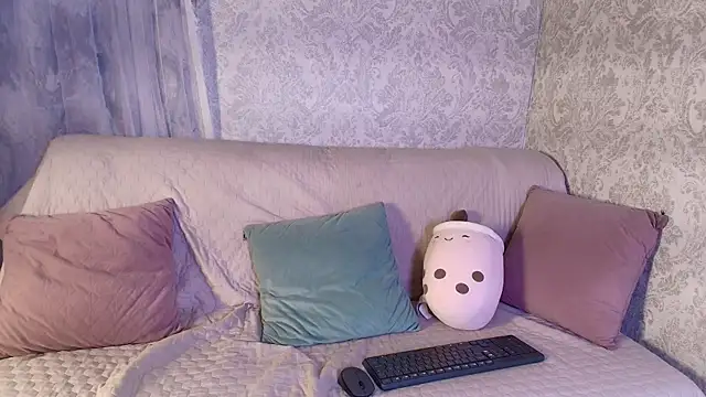 Nia  S online show from 01-15-26, 12:10