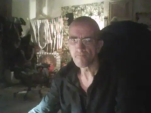 Snapshot of BigBoyOU24 chatting on 12-04-25, 12:09 BigBoyOU24 online show from 12-04-25, 12:09