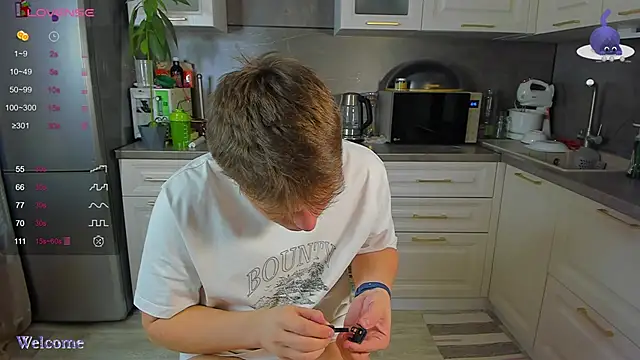 Snapshot of fruitninjaga chatting on 12-15-25, 09:46 fruitninjaga online show from 12-15-25, 09:46