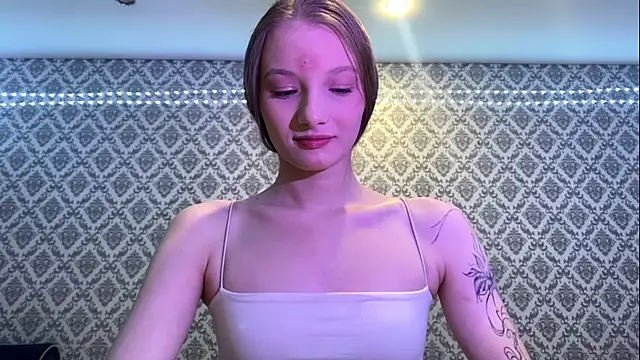 Cleonoth2o online show from 12-18-25, 05:41