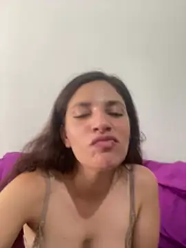 Snapshot of Marestrella-25 chatting on 02-05-26, 02:00 Marestrella-25 online show from 02-05-26, 02:00