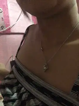 Snapshot of ilovepreggy chatting on 12-04-25, 01:53 ilovepreggy online show from 12-04-25, 01:53