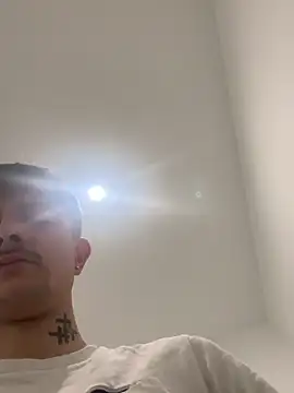 Snapshot of Jason_offizell chatting on 02-08-26, 02:09 Jason offizell online show from 02-08-26, 02:09